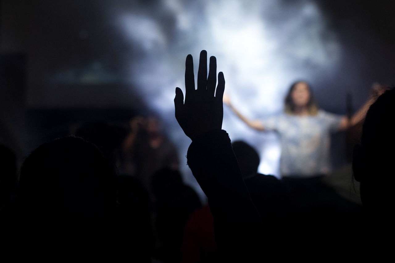 people, woman, praise-2587954.jpg